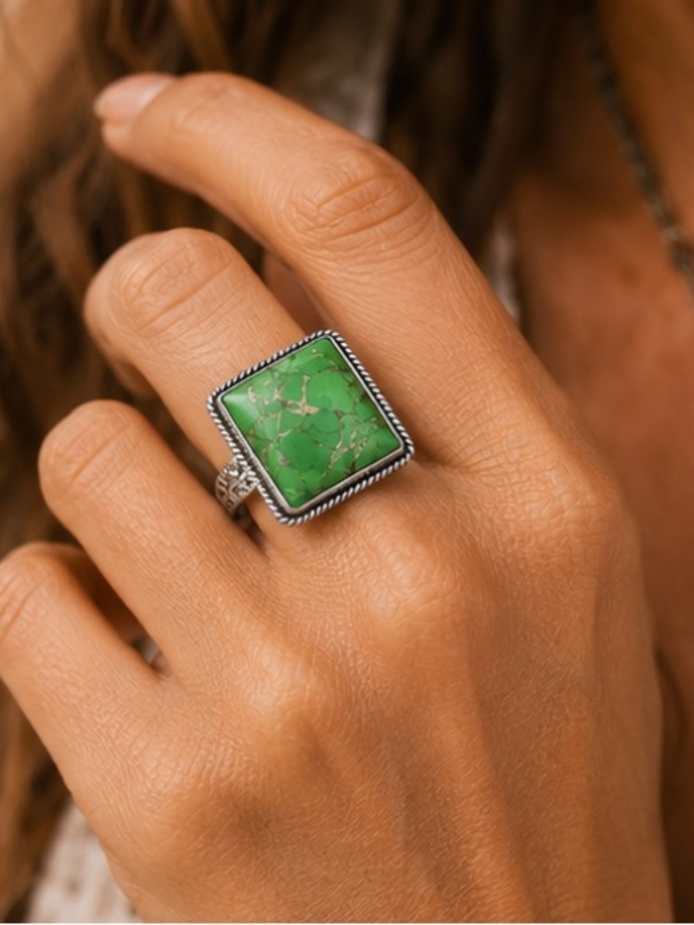 Square Green Turquoise Statement Ring Silver Tone Size 8 - Picture 2 of 4